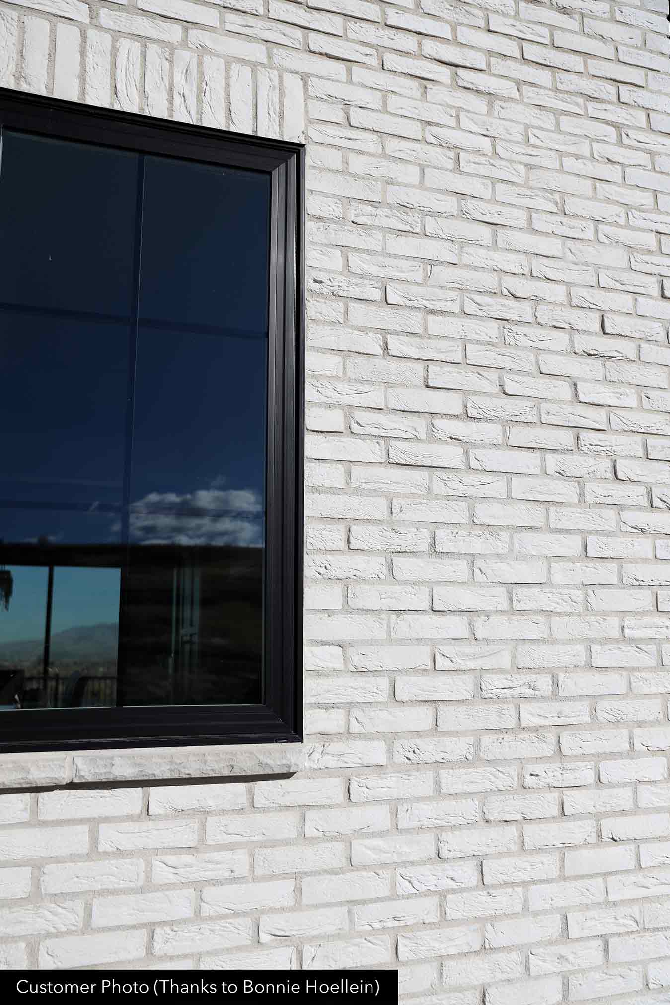 Aura Brick 1000. White Brick Veneer in Half-Inch Thickness. 2-1/4 by 8" in size. Weathered Style.