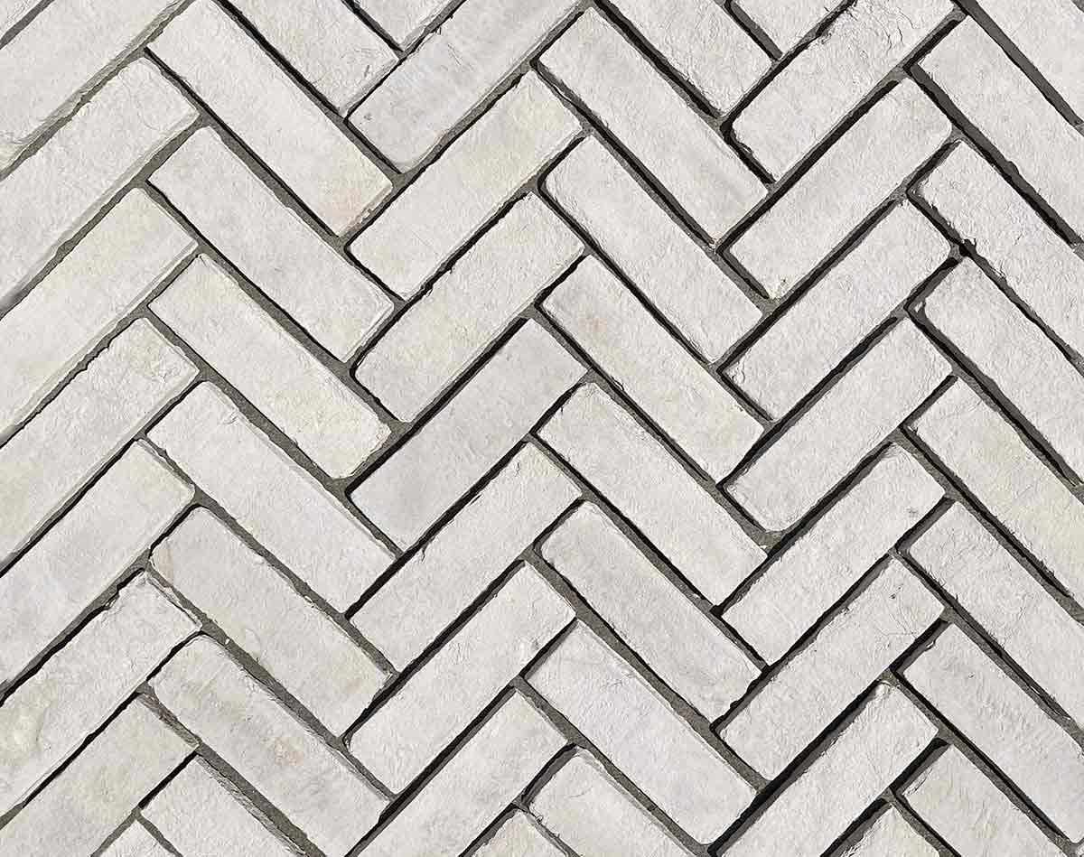 Cream Flooring Brick. 3/4″ Thick Brick Paver. Soft Cream Hue with Subtle Pink Undertones, Featuring a Slightly Textured Finish. Warm and Inviting Appearance.