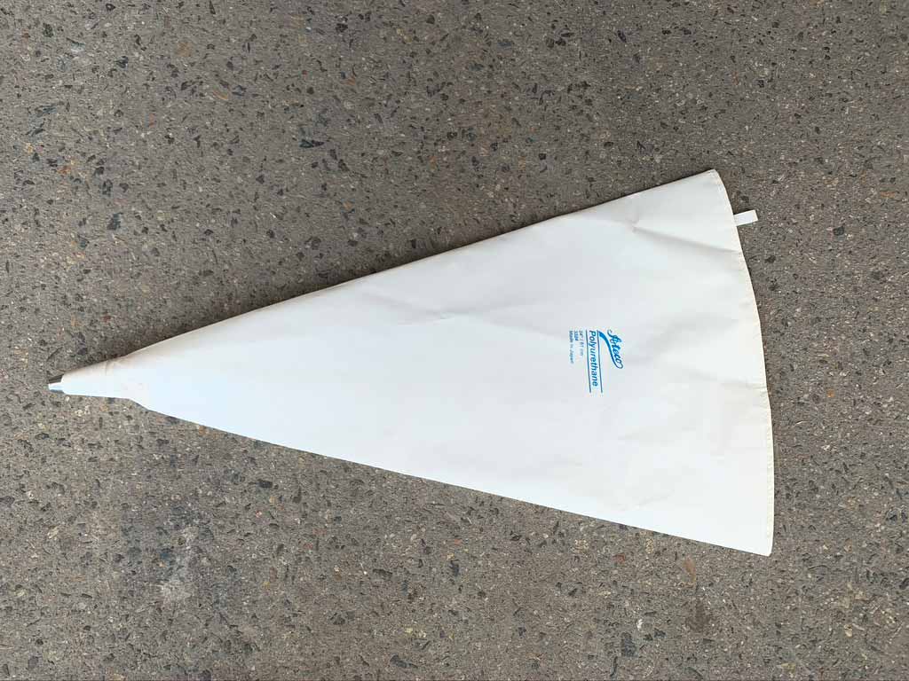 Grout bag (squeeze bag)